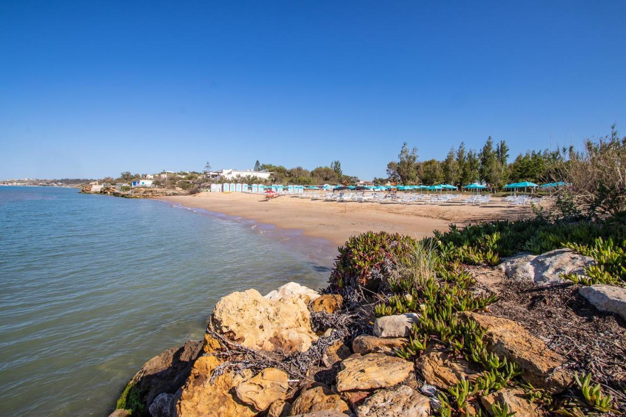 Le Dune Resort Menfi Bagian luar foto